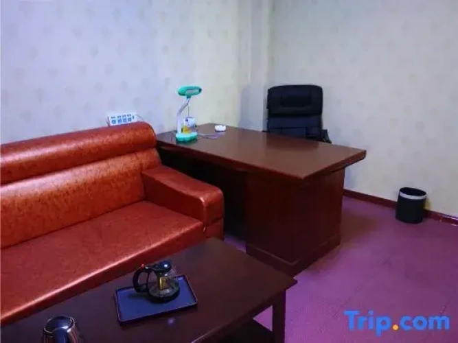 Deluxe Suite