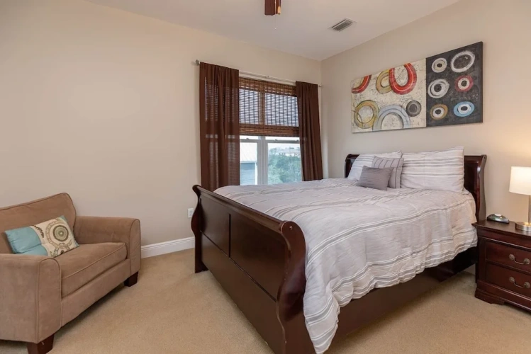 4 Bedrooms Cottage