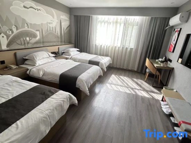 Deluxe Triple room