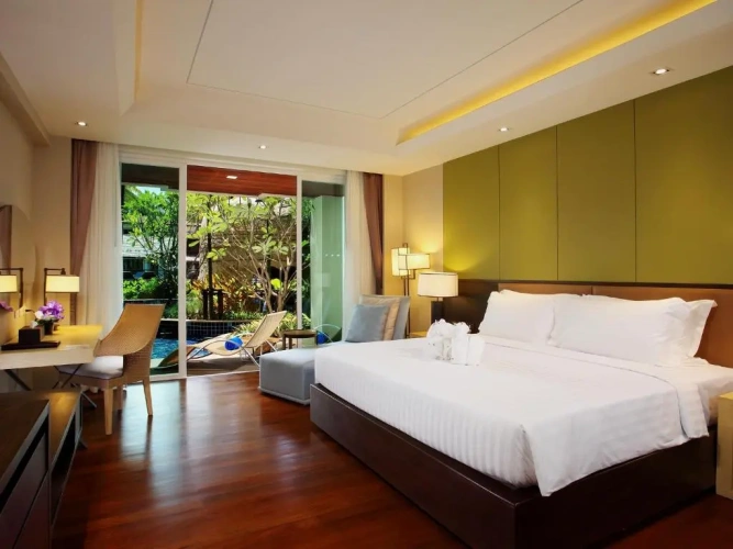 Premier Pool Access Double room