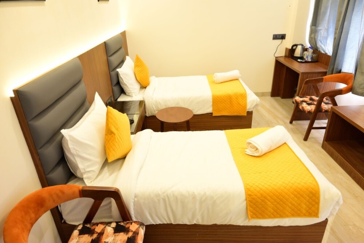 Deluxe Twin room with balcony