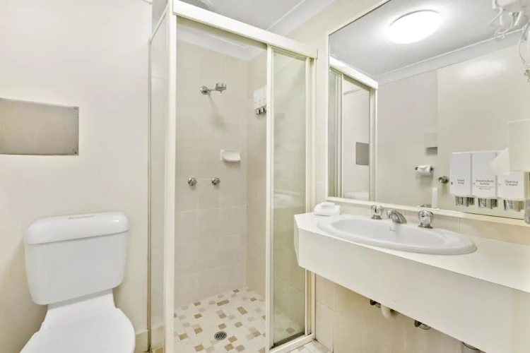 Standard Twin room with balcony
