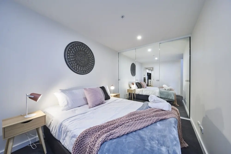 2 Bedrooms Business Apartment with balcony and with city view