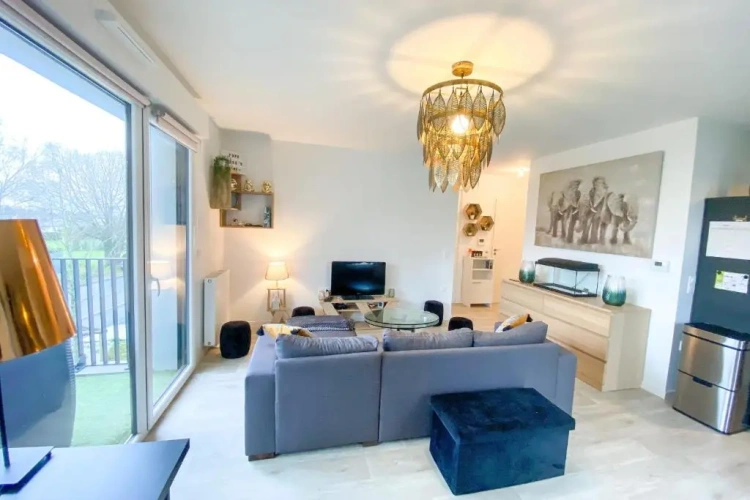 2 Bedrooms Apartment