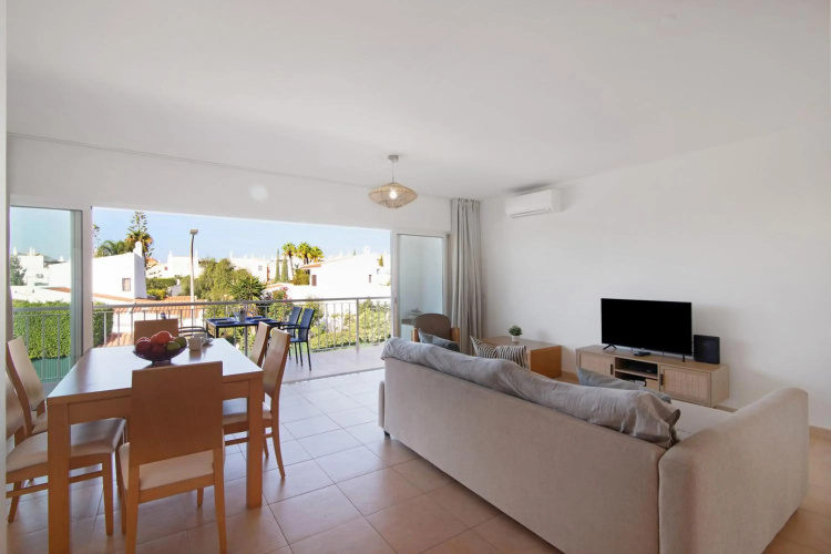 Costa Cabanas 32