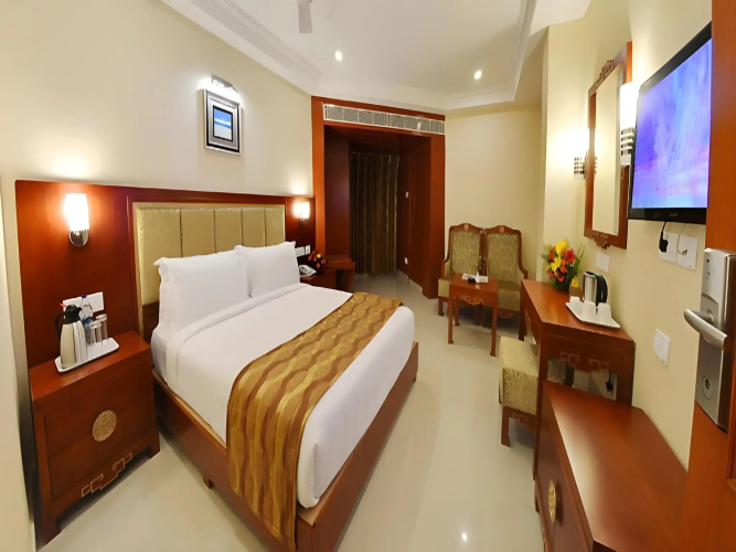Metro Grand Hotel