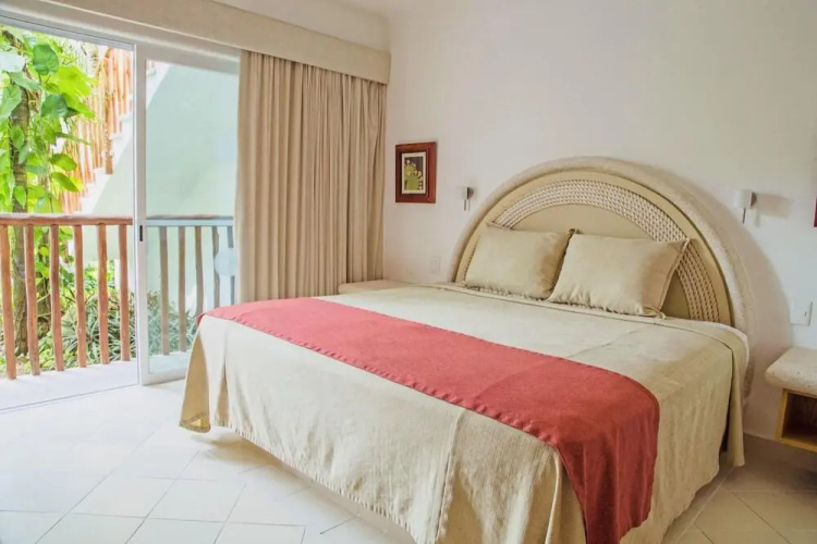 Las Villas Akumal 3B-7 by SkyRun