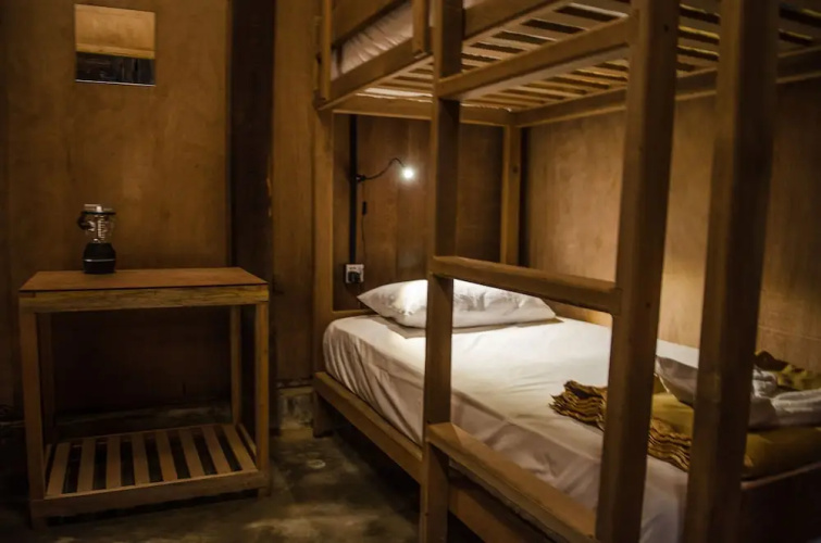 Hardwood Lodge - Hostel