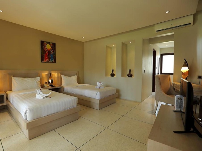 Standard Twin room with garden view