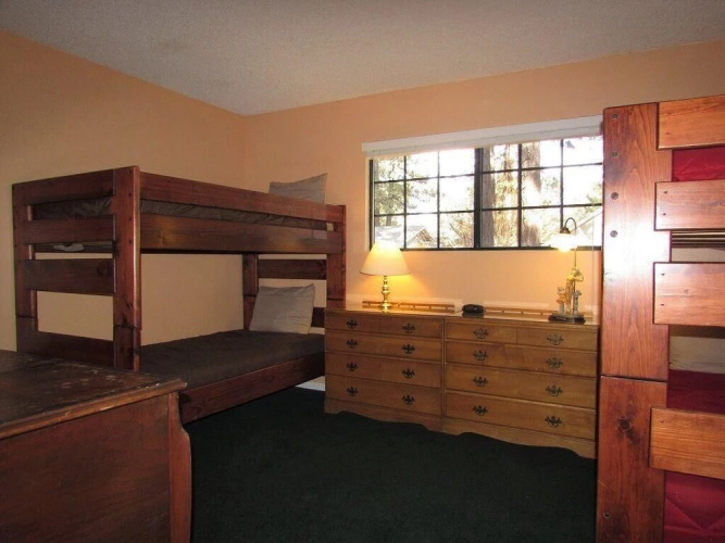 092 - Crestwood Retreat