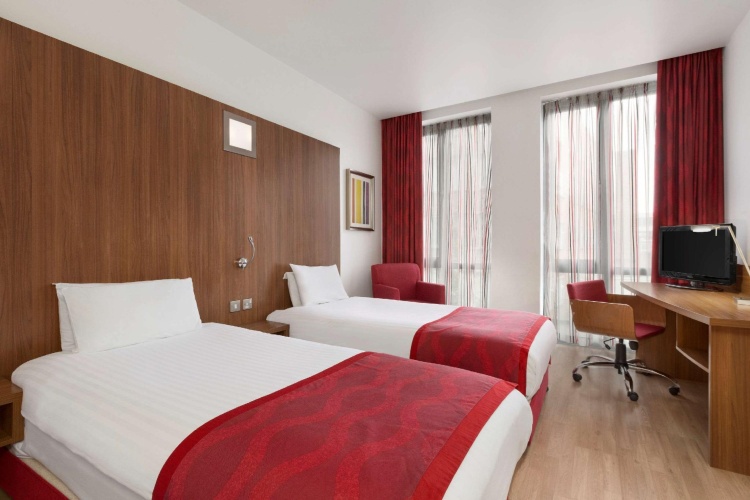 Twin room