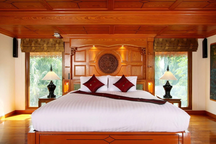 Reuan Thai Villa