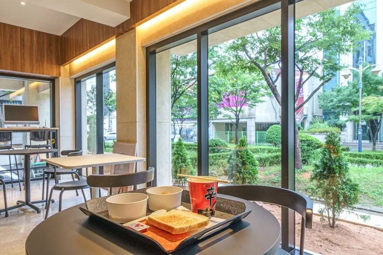Yaja Hotel Peace Square branch