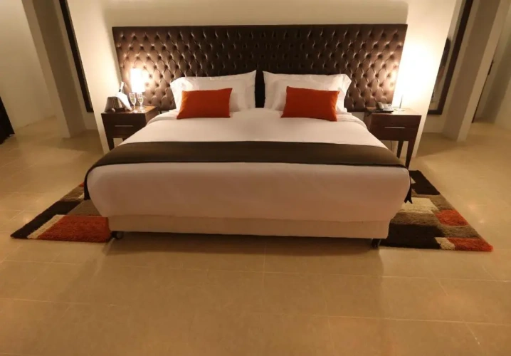 Standard Sextuple room with view