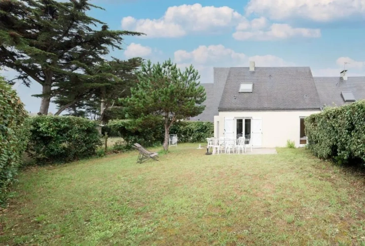 4 Bedrooms Cottage