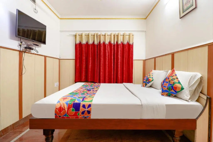 FabHotel Shivaals Residency