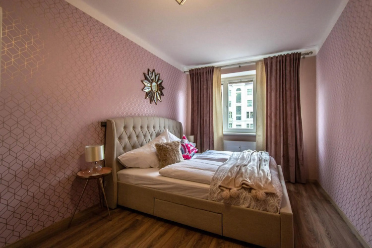 Pastel Art Deco 3BDR Ruterra Apt