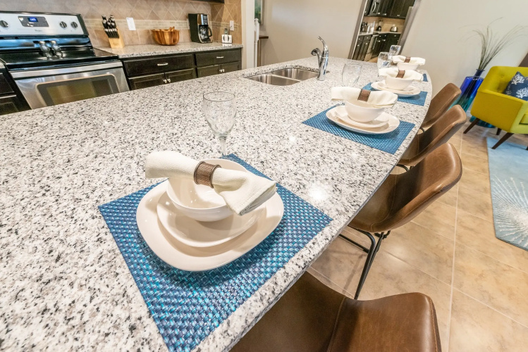 WW8899GC - 4 beds new pool home - Gated resort