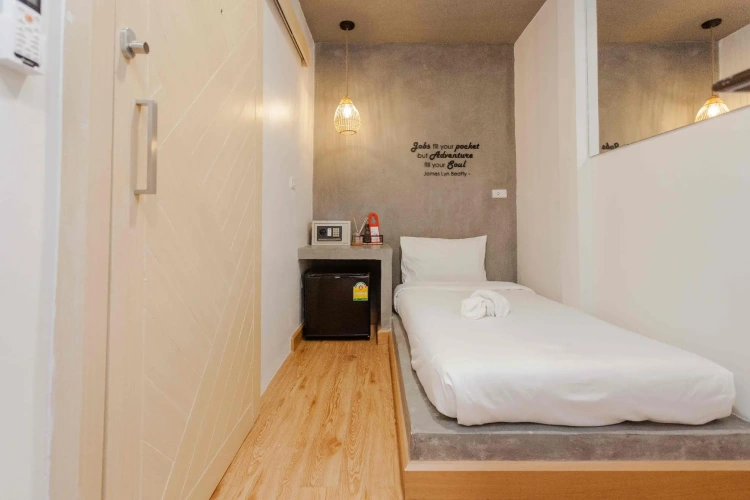 Standard Single room
