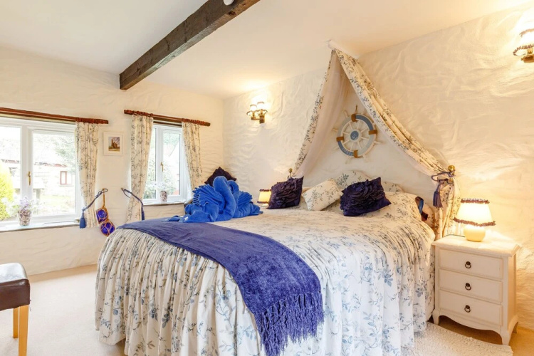 Poldark Cottage