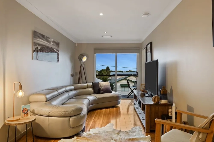 5 Bedrooms Comfort Cottage