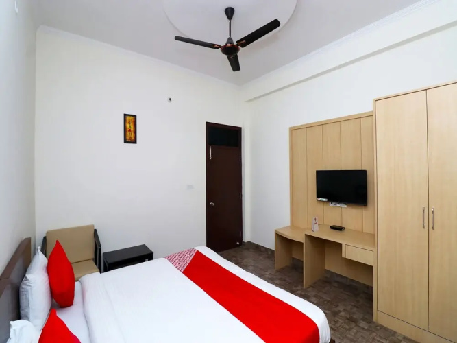 Oyo 26611 Anand Mangal Hotel