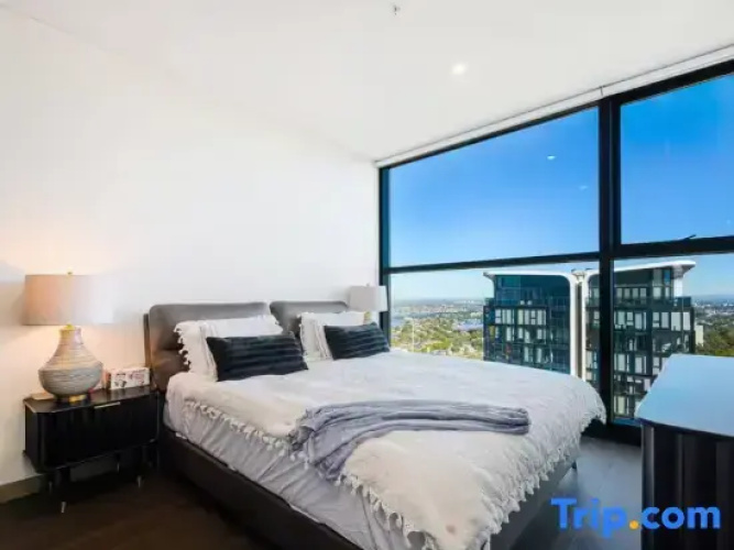 Premium 3Bed Luxury with Infinity Pool & Gym