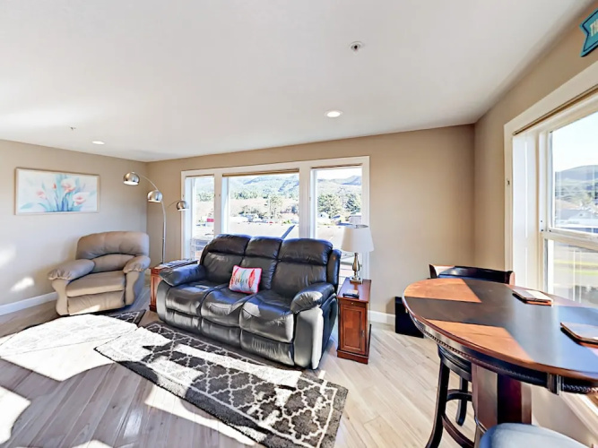 N Pacific Unit 47 - 2 Br Condo
