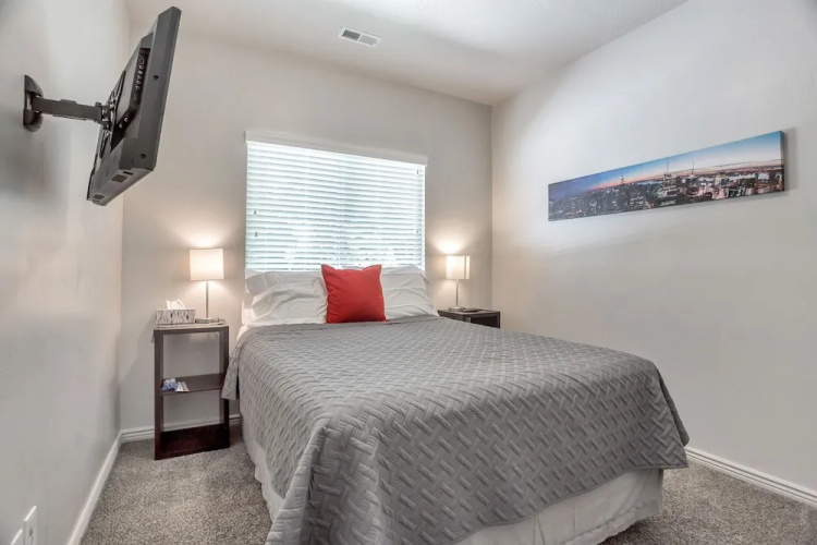Spacious & New Guesthouse in Orem - Provo