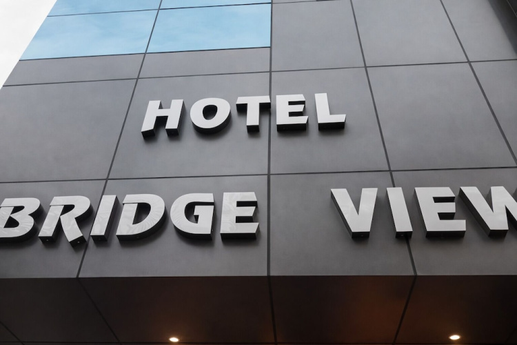 Hotel Bridge View - Kanpur