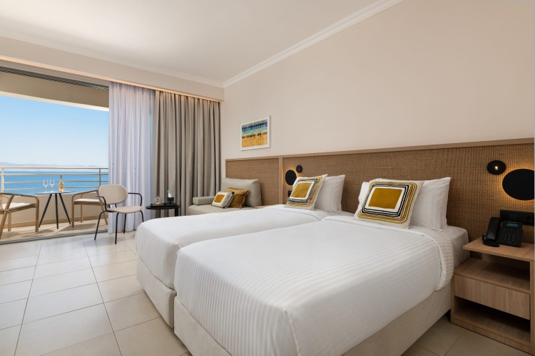 Superior Twin room seafront