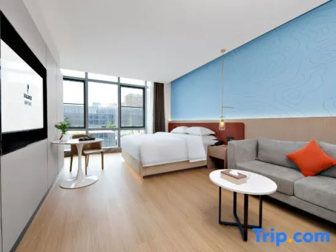 1 Bedroom Deluxe Suite