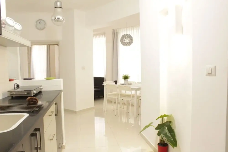 1 Bedroom Apartment