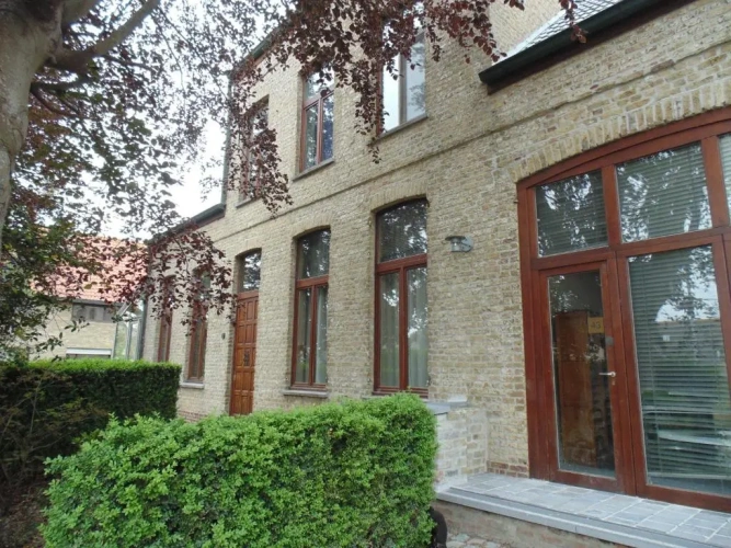 6 Bedrooms Cottage
