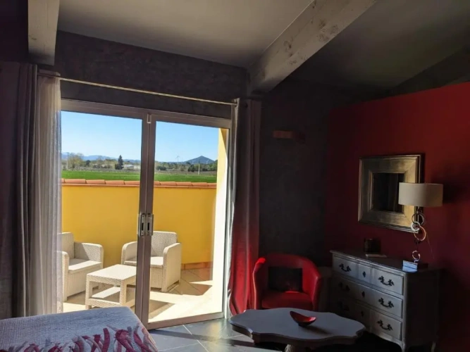 Standard Double room with view