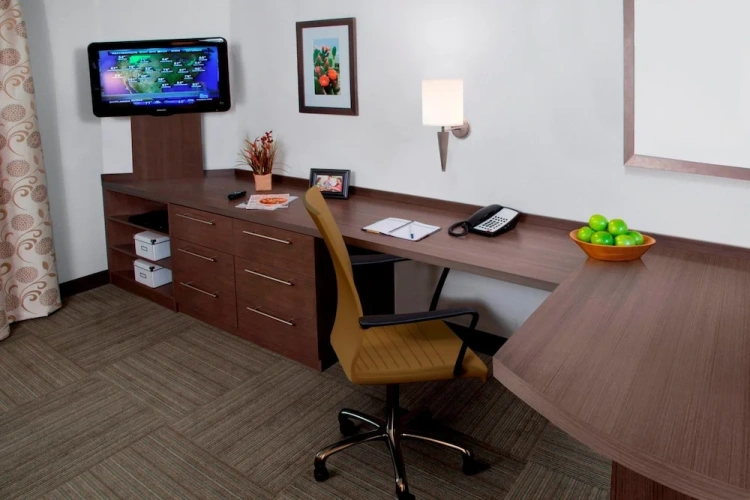 1 Bedroom Suite