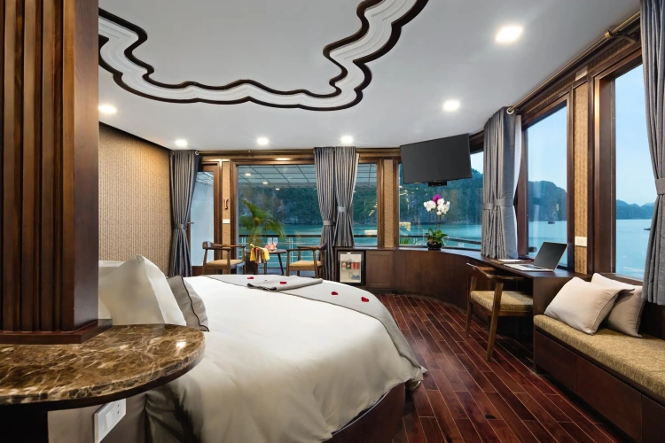 Executive Suite with balcony
