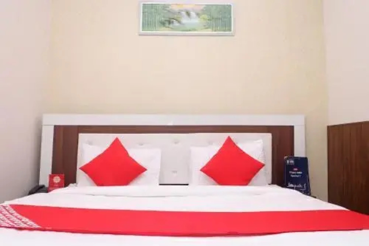 OYO 27029 Home Stay