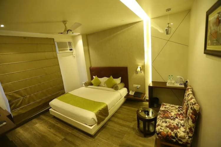 The Gurveer Royal