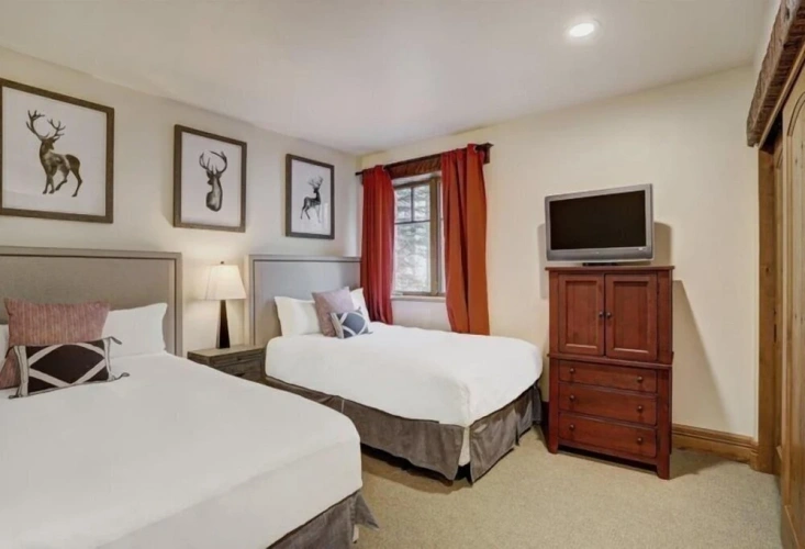 4 Bedrooms Luxury Cottage with balcony