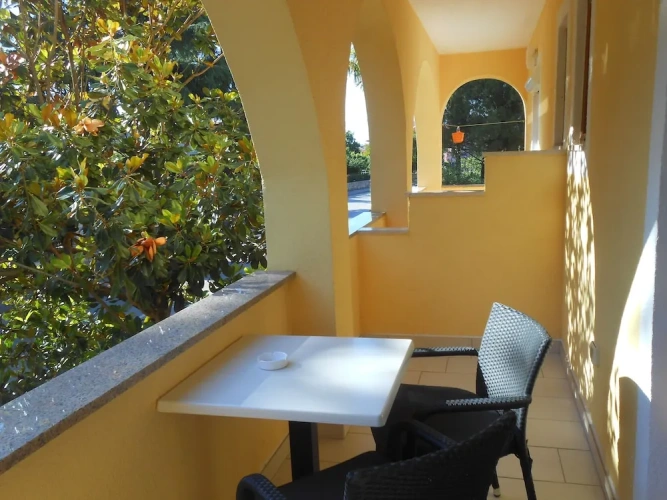2 Bedrooms Suite with balcony