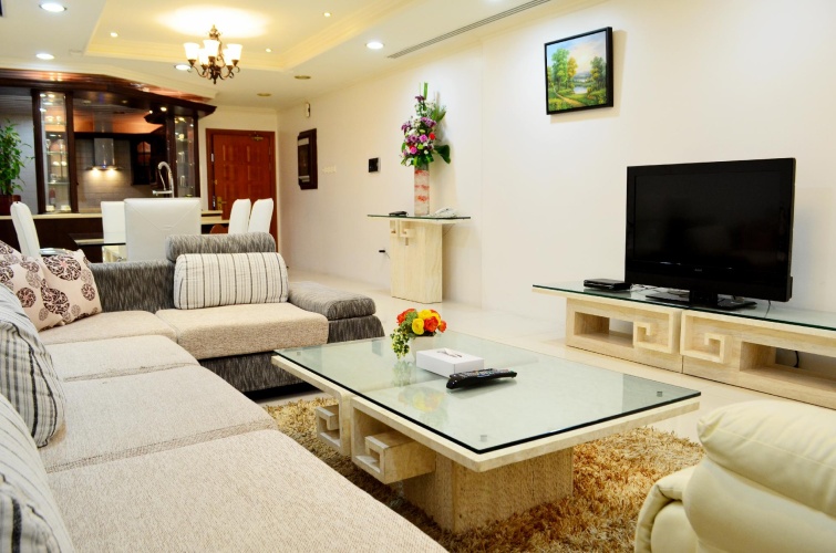 2 Bedrooms Apartment
