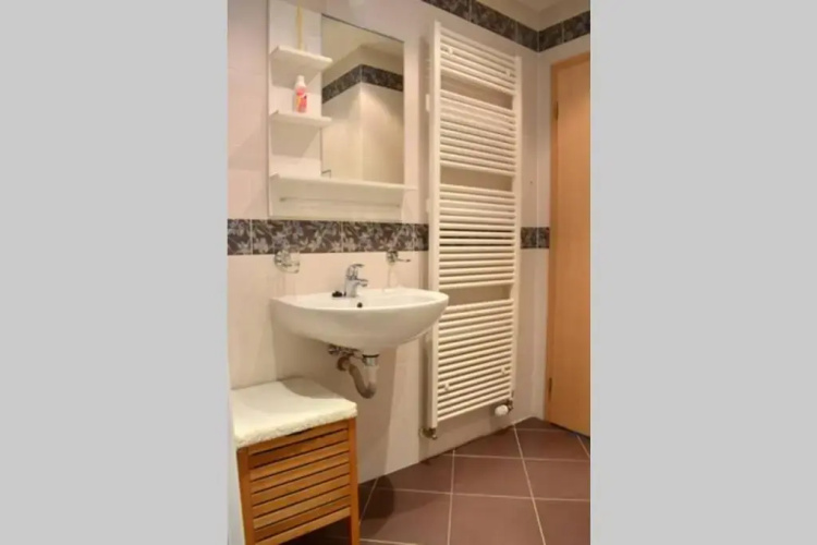 Modern apartments - Airport 8mins
