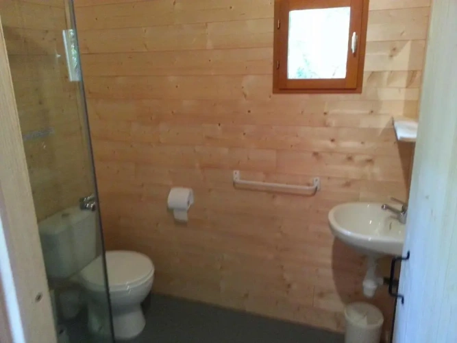 2 Bedrooms Chalet