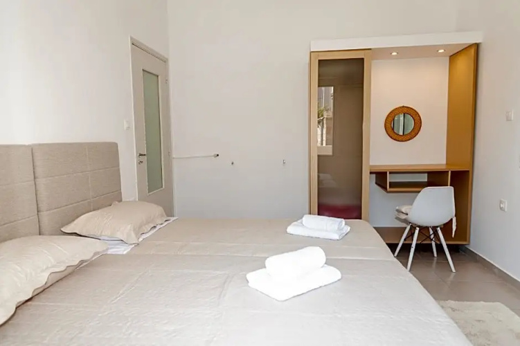 luxury villa for 4 persons with privete garden