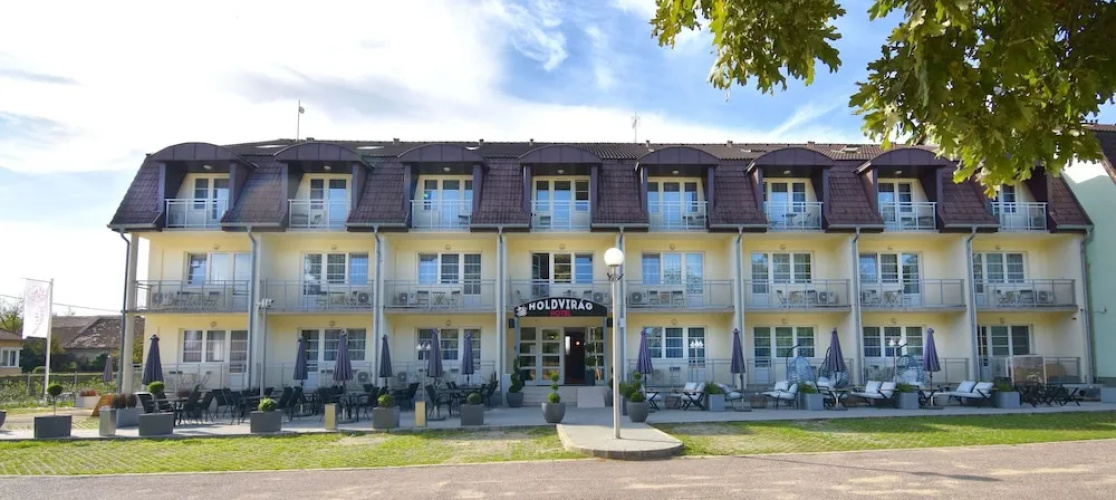 Holdvirág Hotel - Sárvár