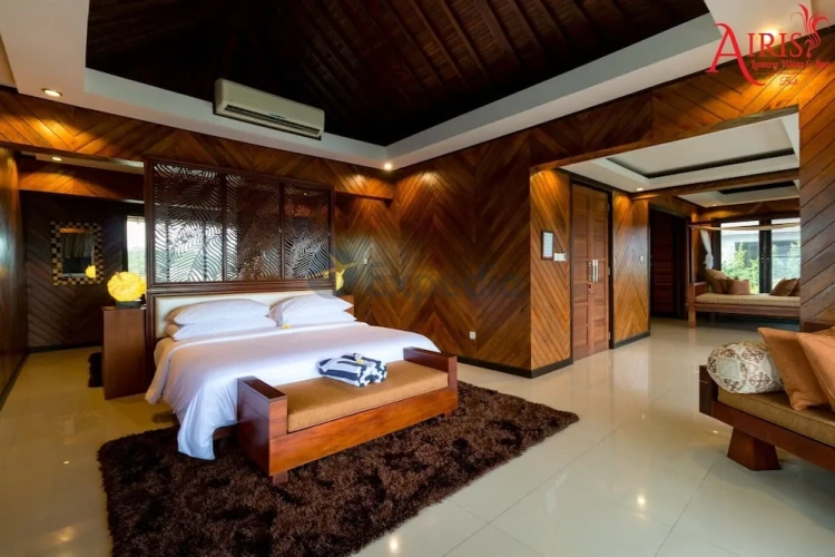 3 Bedrooms Luxury Villa