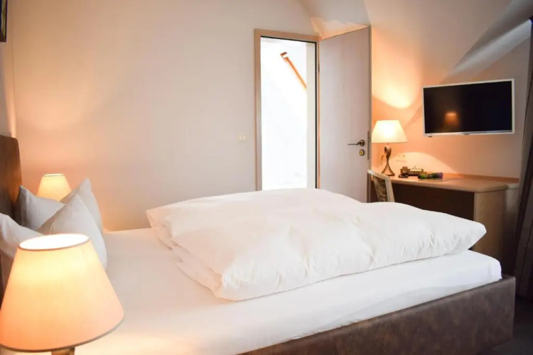 Hotel & Restaurant Castell