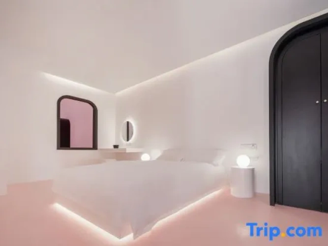 2 Bedrooms Suite