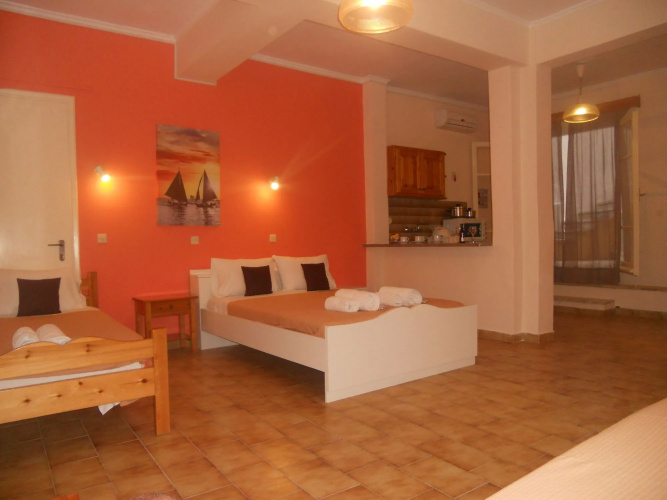 Elli Marina Studios and Apartments